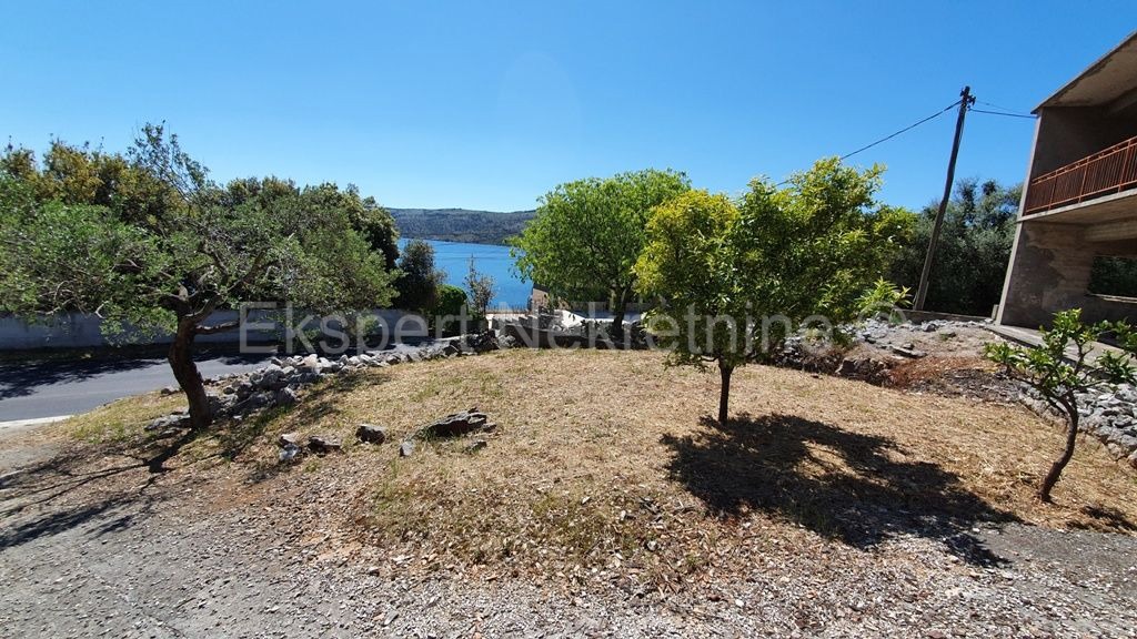 Marina, Poljica, casa non finita 397 m2, a soli 40 m dal mare e dalla spiaggia