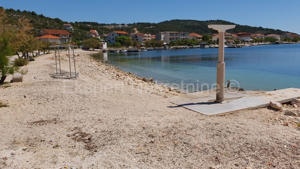 Marina, Poljica, casa non finita 397 m2, a soli 40 m dal mare e dalla spiaggia