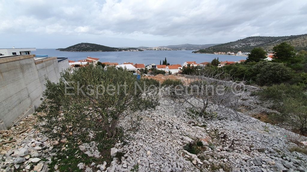 Rogoznica, Ljoljinica, terreno edificabile 1034 m2, 200 m dal mare, vista