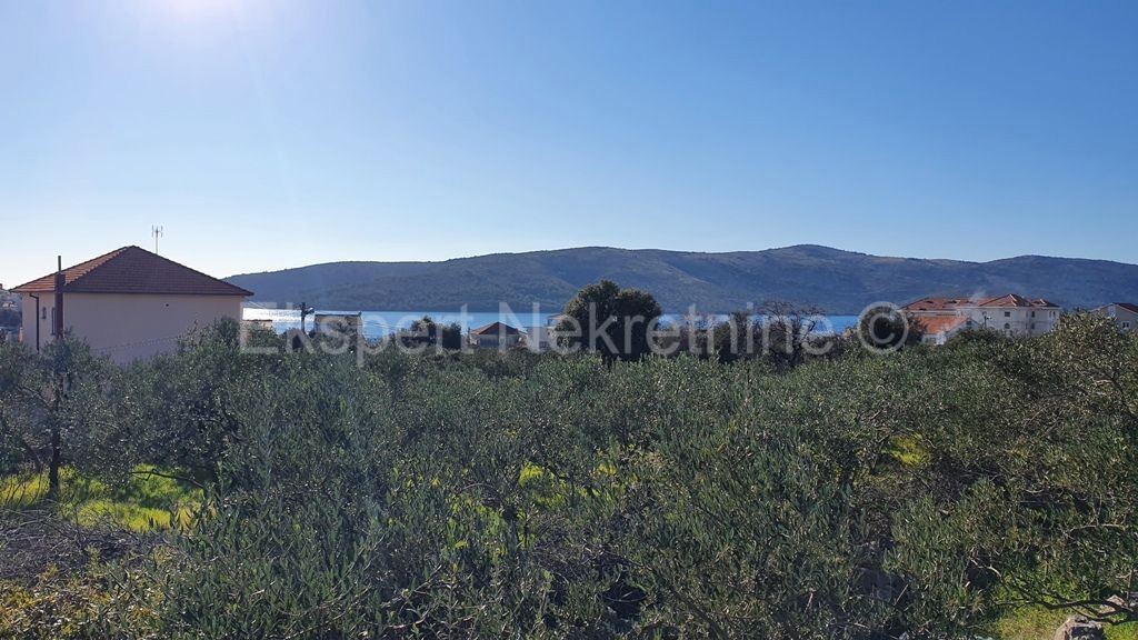 Seget Vranjica, terreno edificabile 1630 m2, vista mare