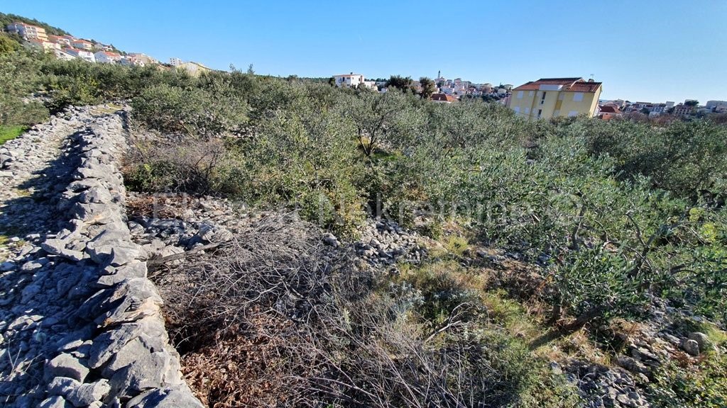 Seget Vranjica, terreno edificabile 1630 m2, vista mare