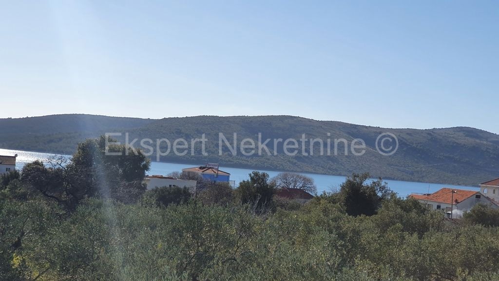 Seget Vranjica, terreno edificabile 1630 m2, vista mare
