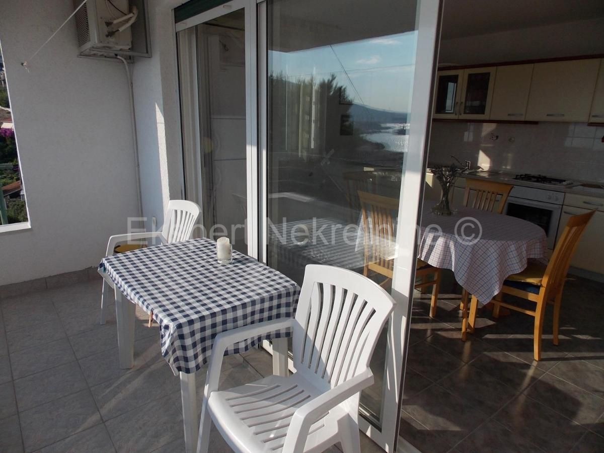Trogir, Saldun, casa indipendente 485m2 con piscina 32m2, vista mare