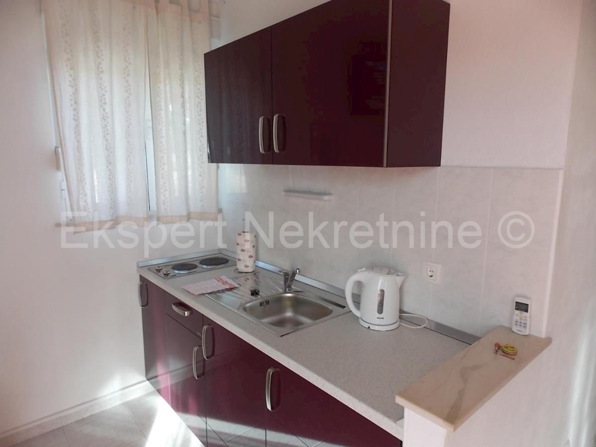 Trogir, Saldun, casa indipendente 485m2 con piscina 32m2, vista mare