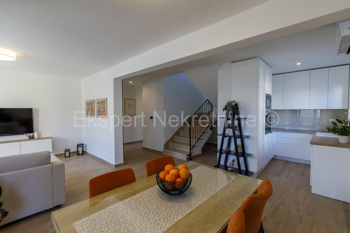 Kaštel Lukšić-Villa di lusso vicino al mare