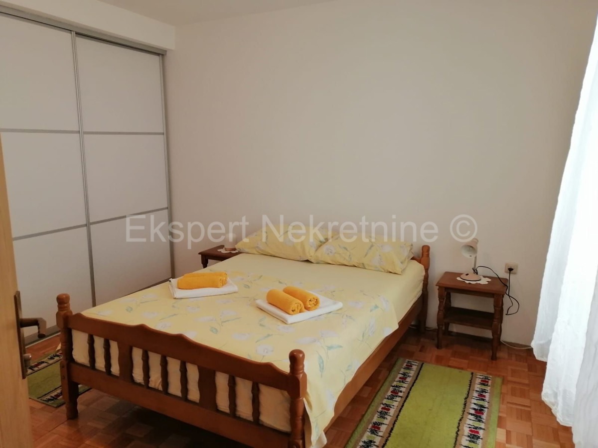 Kaštel Lukšić - casa in pietra decorata/vicino al mare