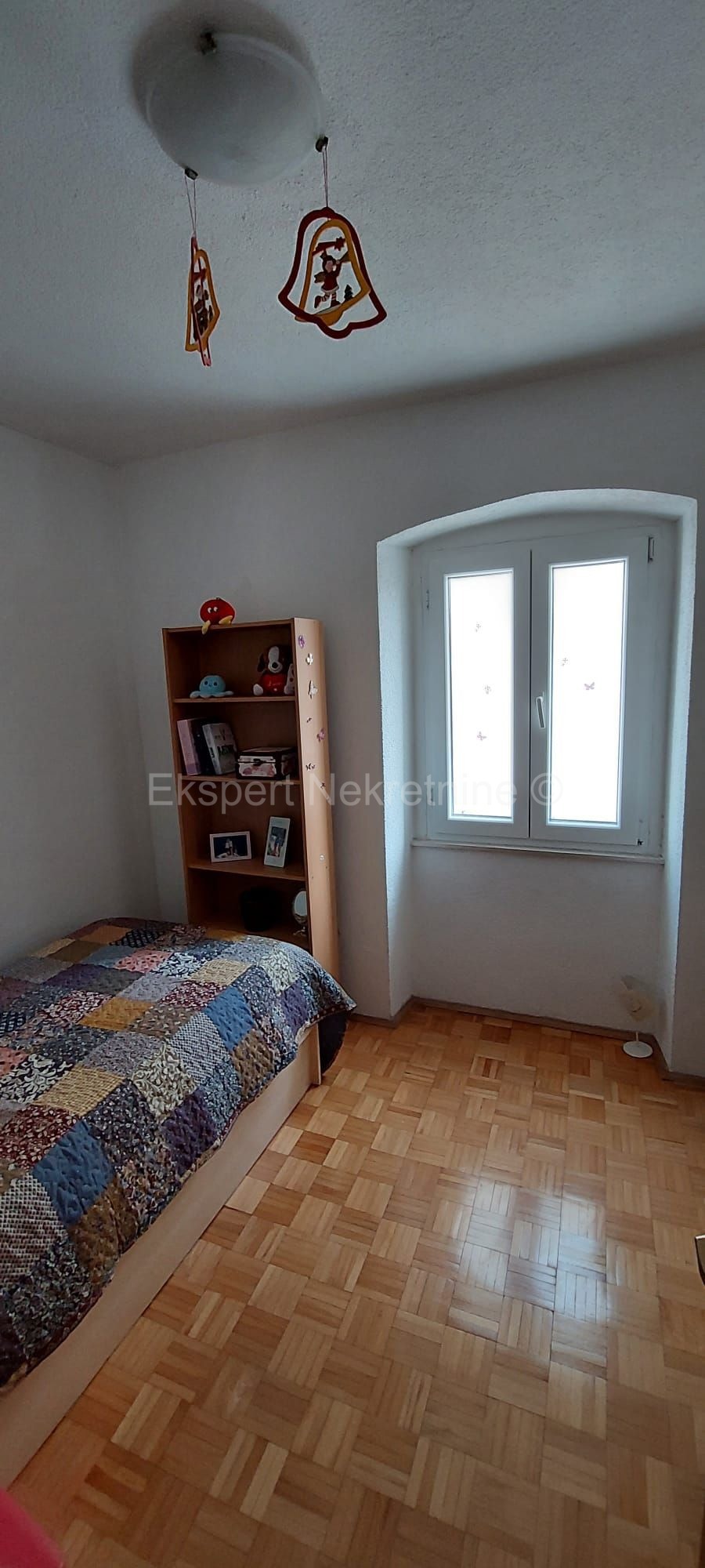 Kaštel Lukšić - casa in pietra decorata/vicino al mare