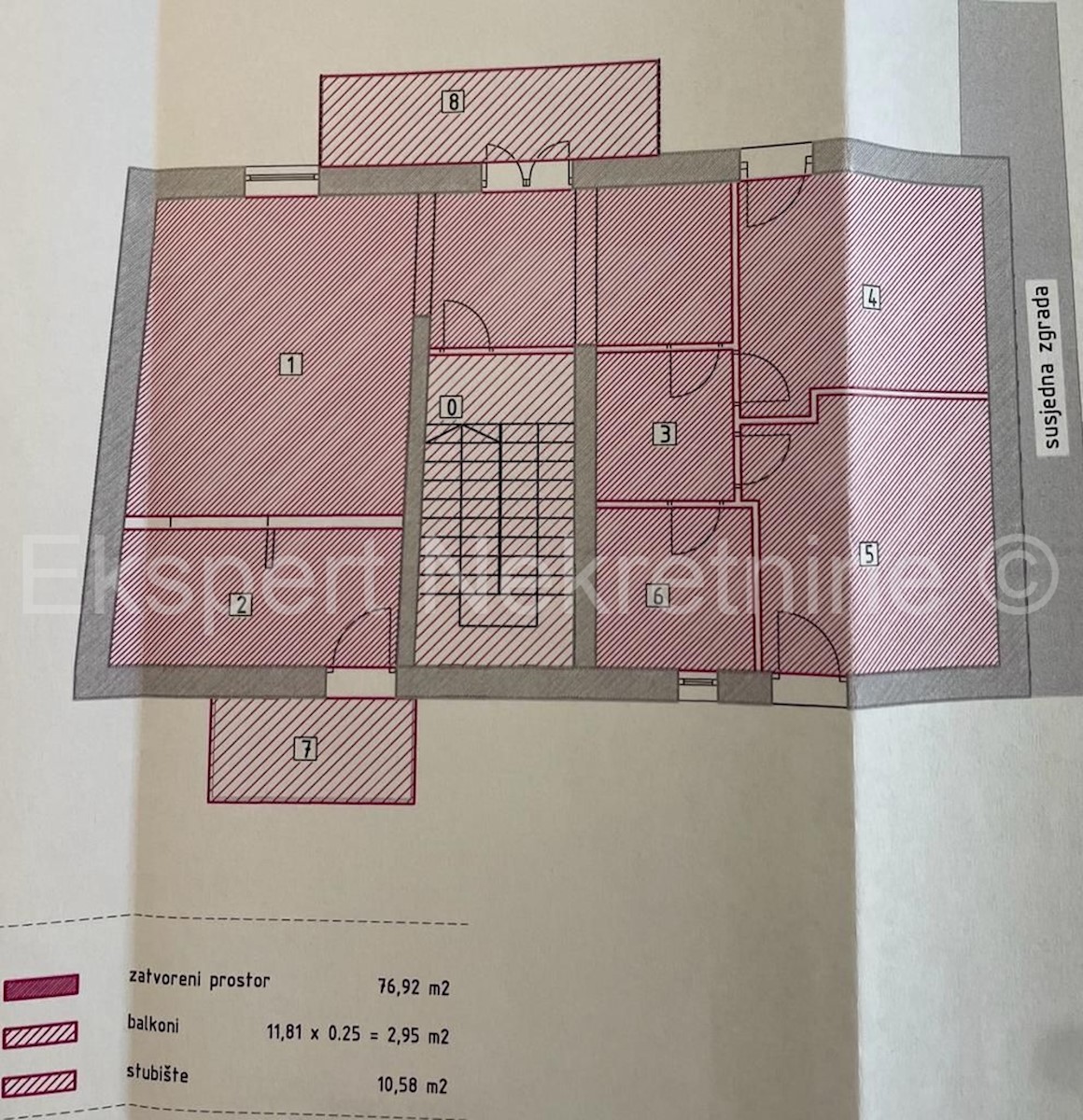 Kaštel Novi, comodo bilocale 89m2 al secondo piano in centro, parcheggio