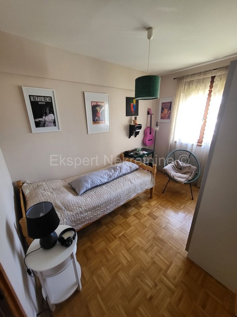 Trogir, Miševac, comfortable 3-bedroom apartment 86 m2, sea view, 170m from the sea