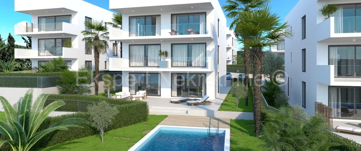 Čiovo, Okrug.G., appartamento quadrilocale 128,23 m2 con due posti auto, vista