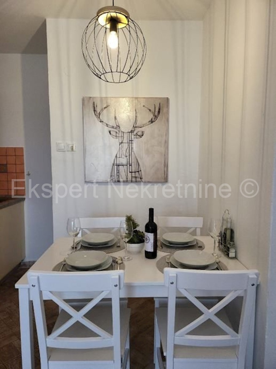 Primošten, casa indipendente 225 m2 con 4 unità abitative