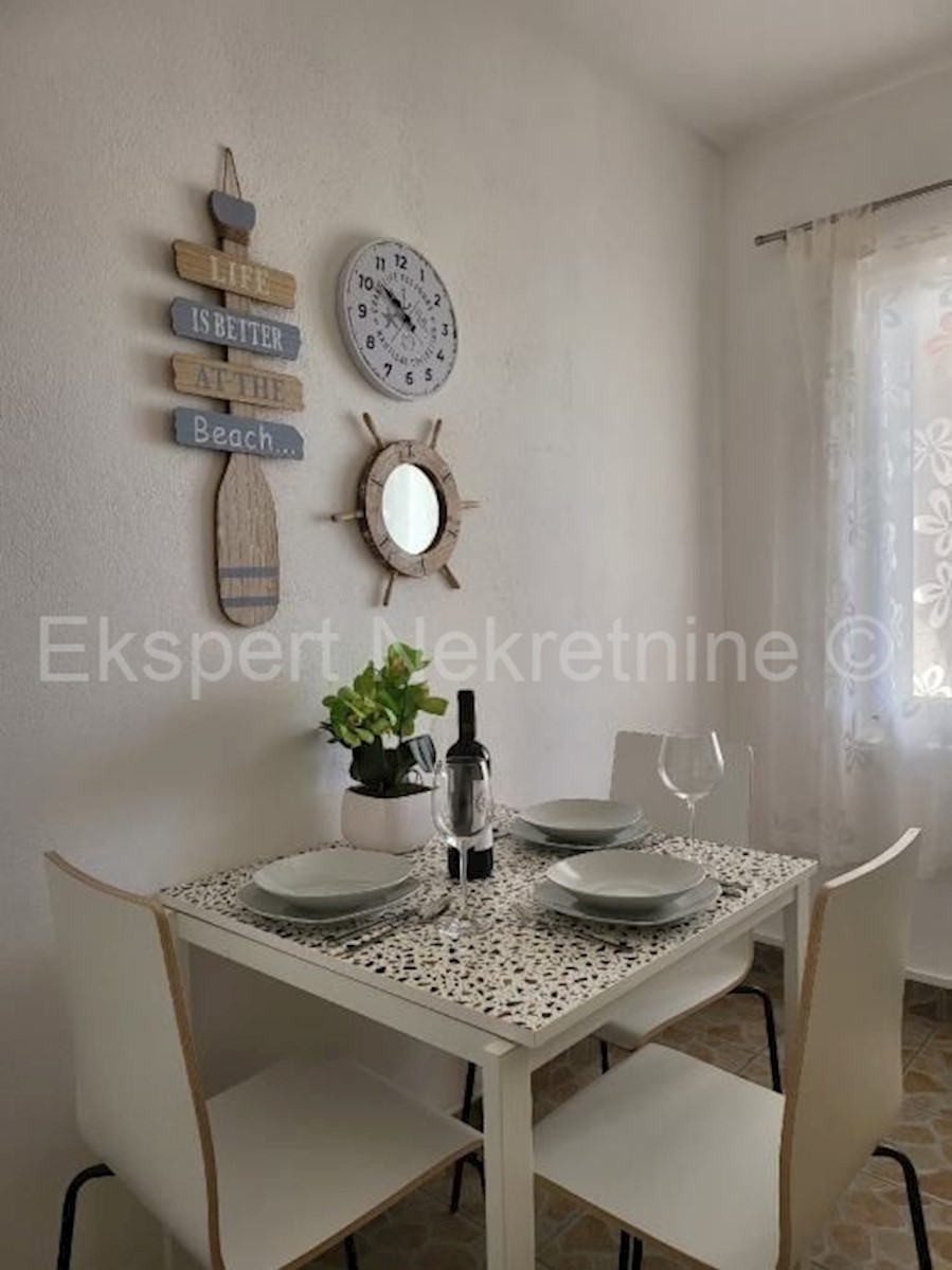 Primošten, casa indipendente 225 m2 con 4 unità abitative
