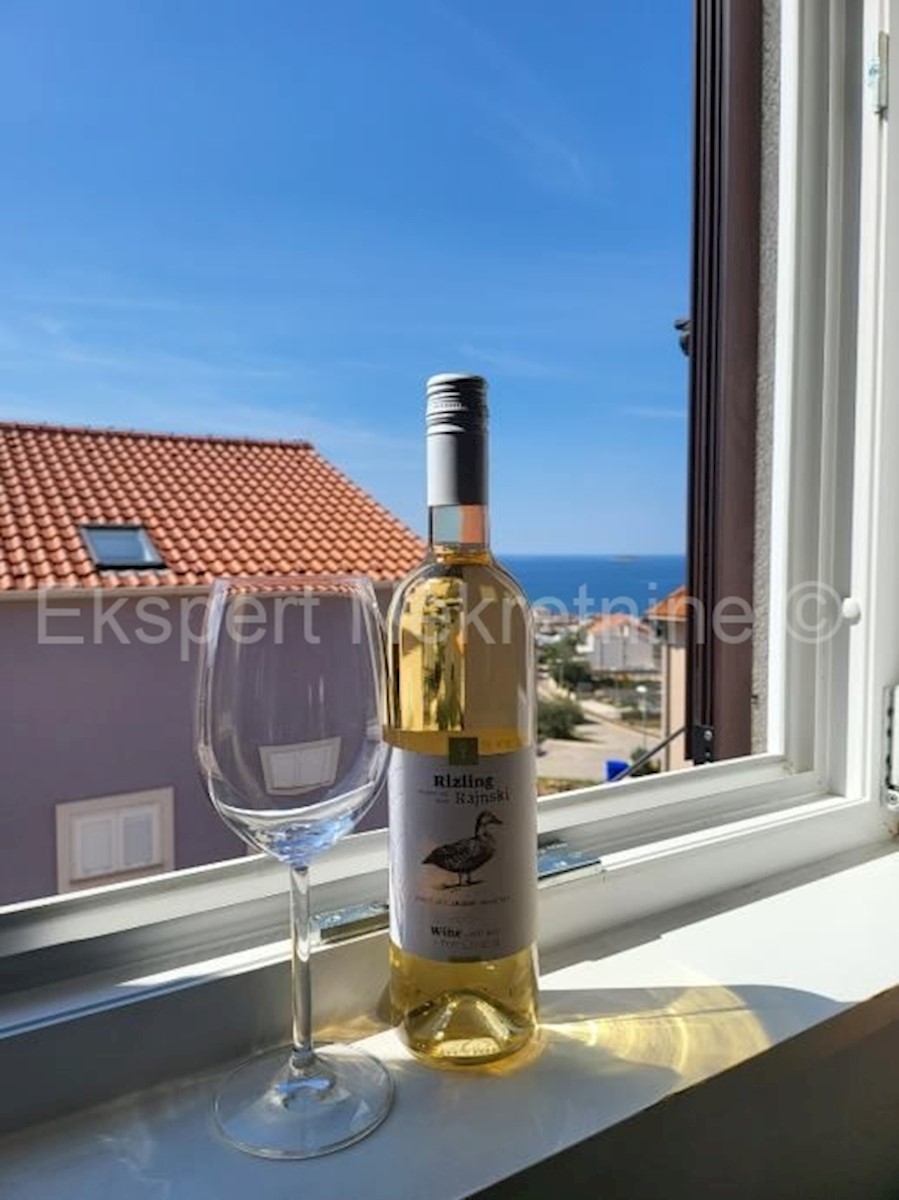 Primošten, casa indipendente 225 m2 con 4 unità abitative