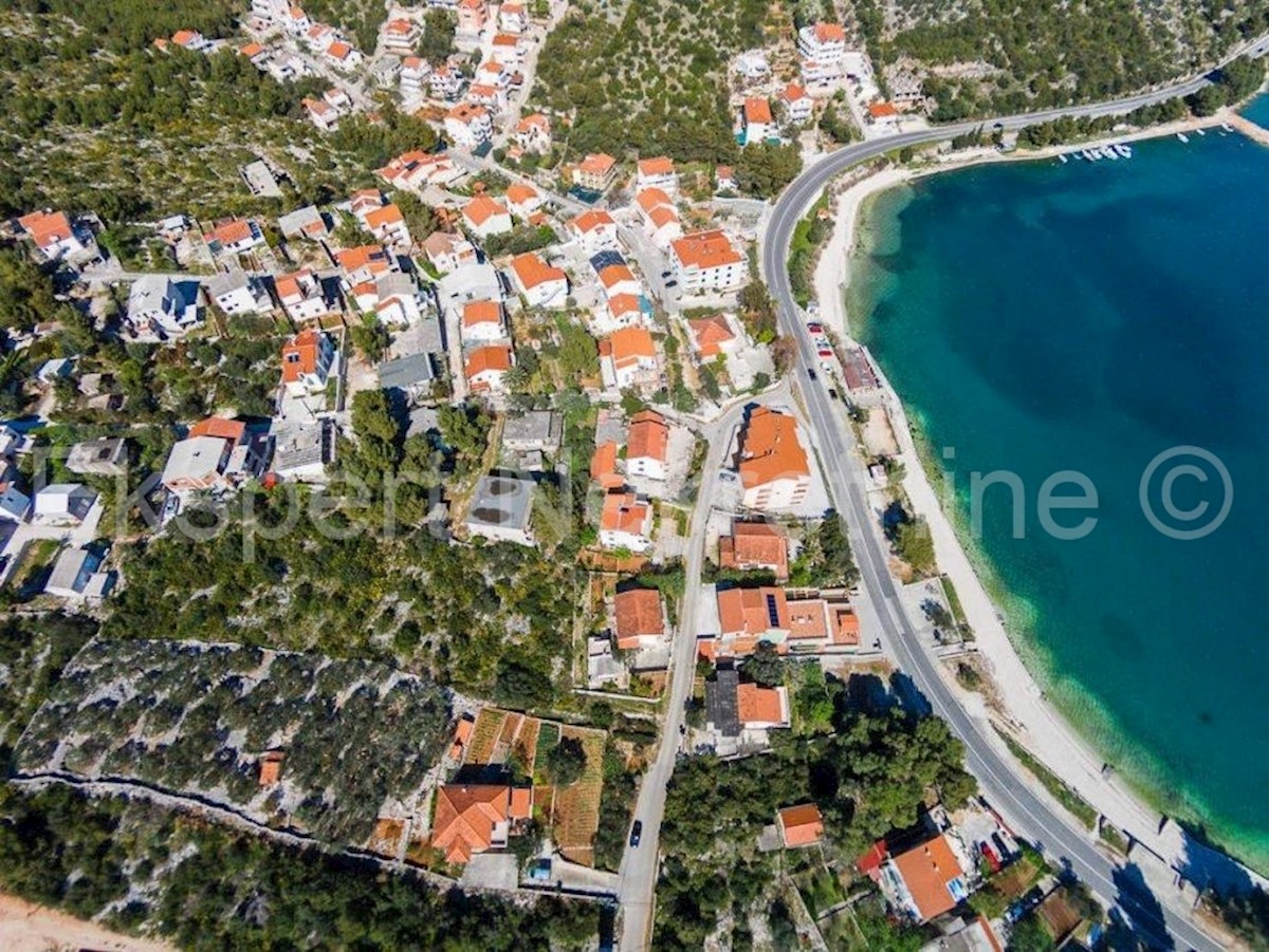 Marina, terreno edificabile di  2213m2, a 150 metri dal mare con vista sul mare