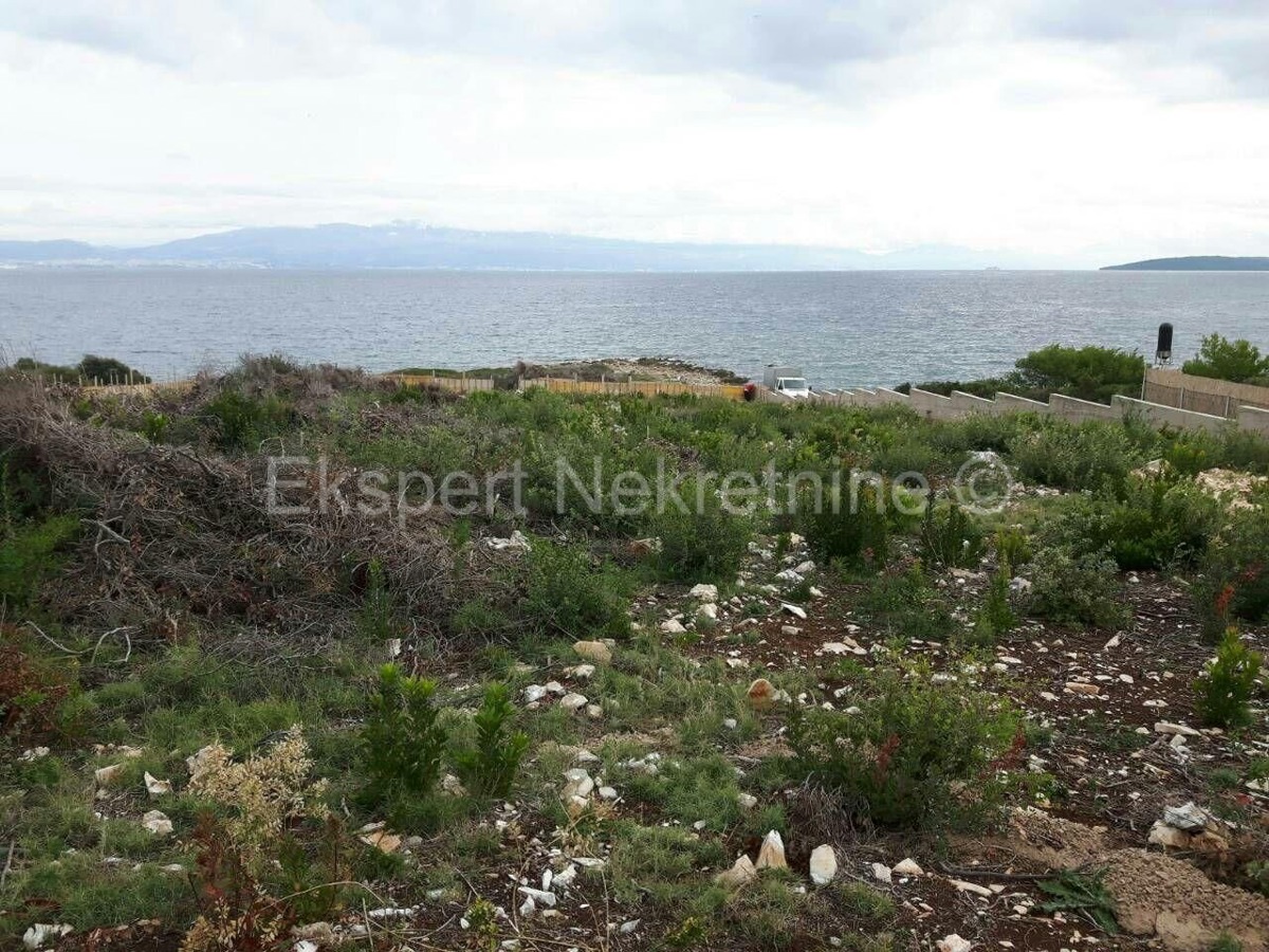 Solta, Nečujam, terreno edificabile 500m2, 80 metri dal mare e dalla spiaggia