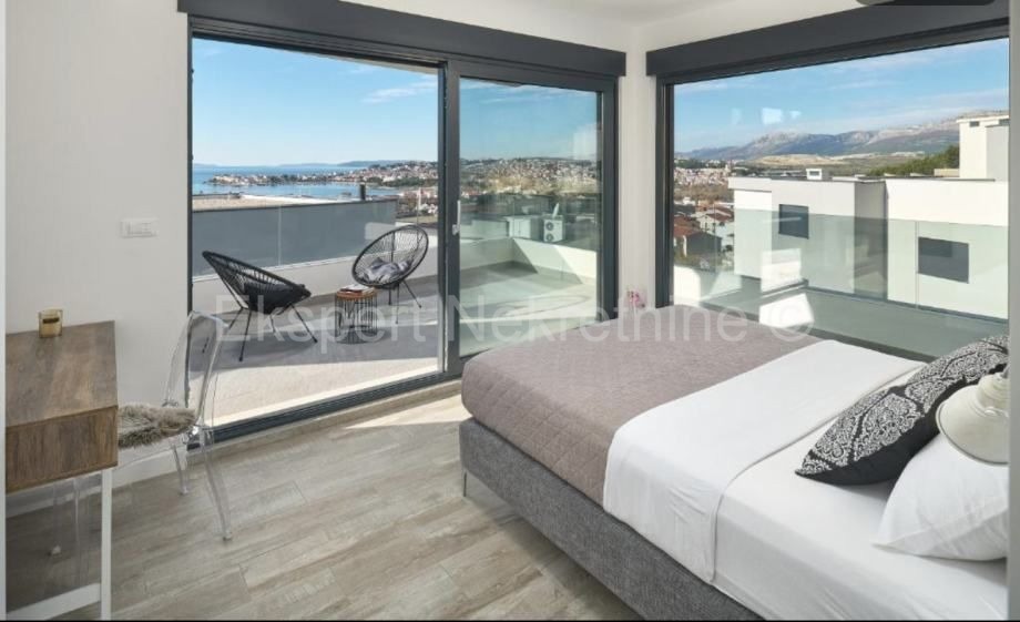 Podstrana, Strožanac, villa di lusso 350m2 con piscina, vista mare