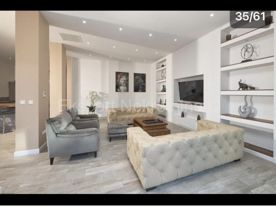 Podstrana, Strožanac, villa di lusso 350m2 con piscina, vista mare