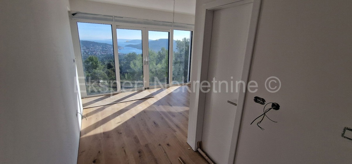 Vinišće, villa di lusso 226 m2 con piscina, vista mare