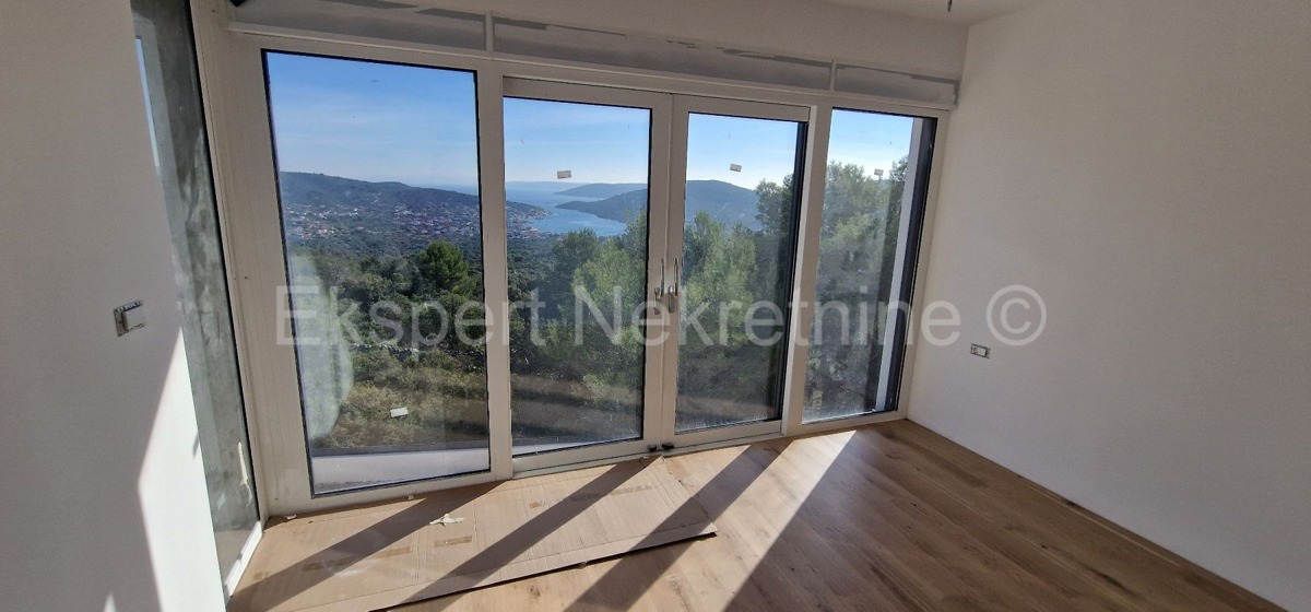Vinišće, villa di lusso 226 m2 con piscina, vista mare