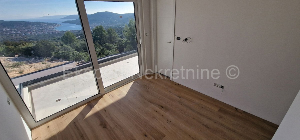 Vinišće, villa di lusso 226 m2 con piscina, vista mare