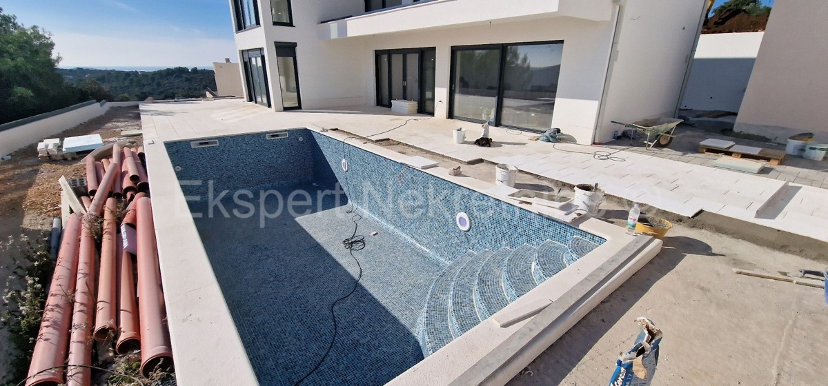 Vinišće, villa di lusso 226 m2 con piscina, vista mare