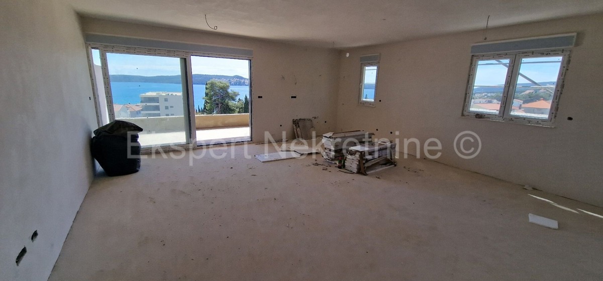 Seget D., 3-bedroom apartment 96 m2, new building, 3rd floor, elevator, sea view