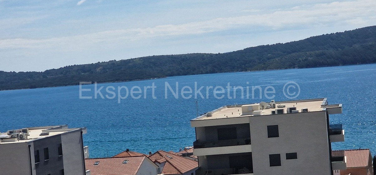 Seget D., 3-bedroom apartment 96 m2, new building, 3rd floor, elevator, sea view