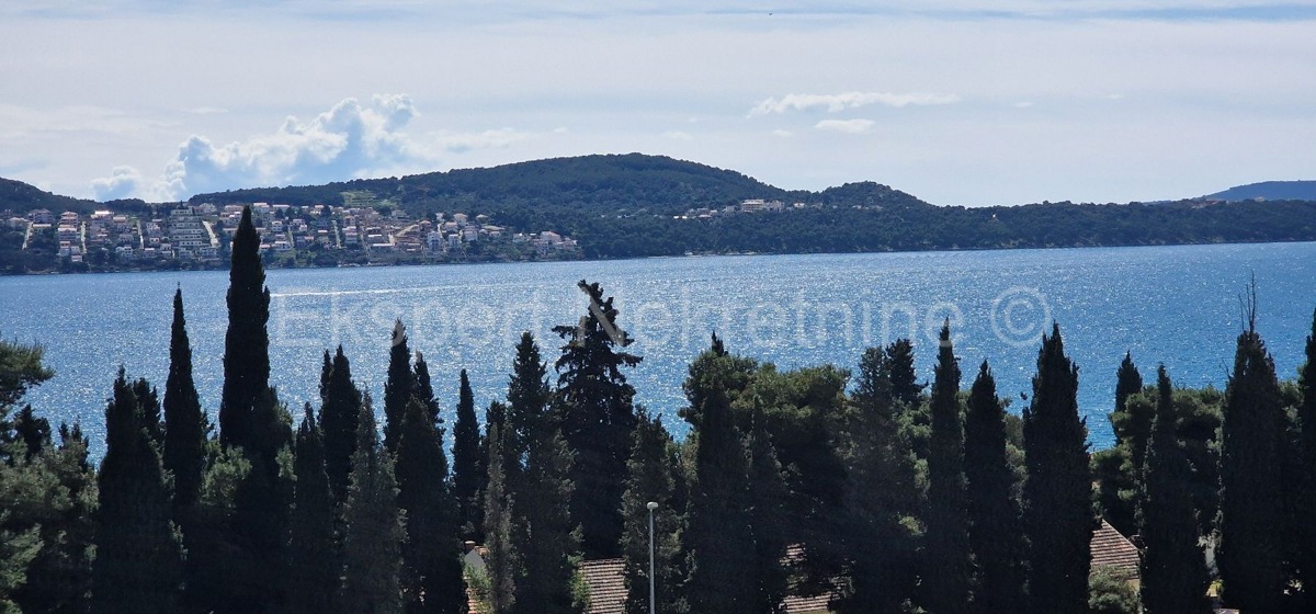 Seget D., 3-bedroom apartment 96 m2, new building, 3rd floor, elevator, sea view