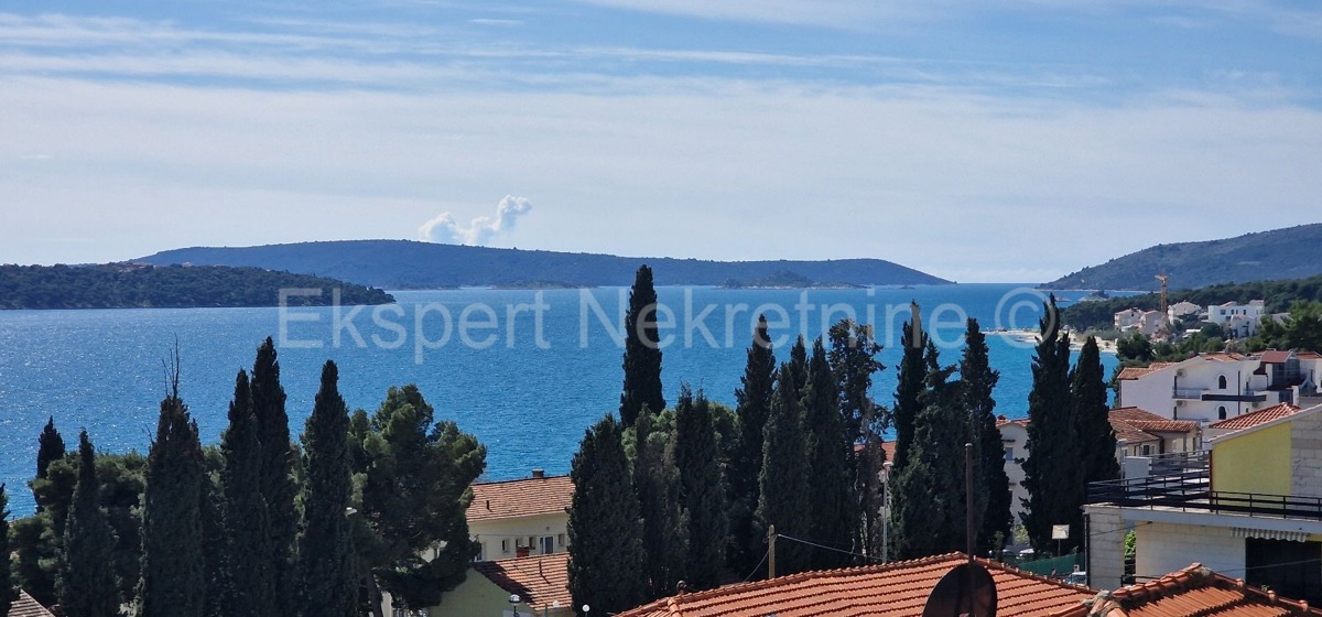 Seget D., 3-bedroom apartment 96 m2, new building, 3rd floor, elevator, sea view