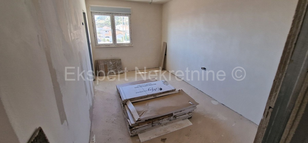 Seget D., 3-bedroom apartment 96 m2, new building, 3rd floor, elevator, sea view