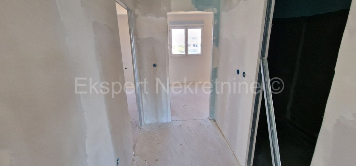 Seget D., 3-bedroom apartment 96 m2, new building, 3rd floor, elevator, sea view