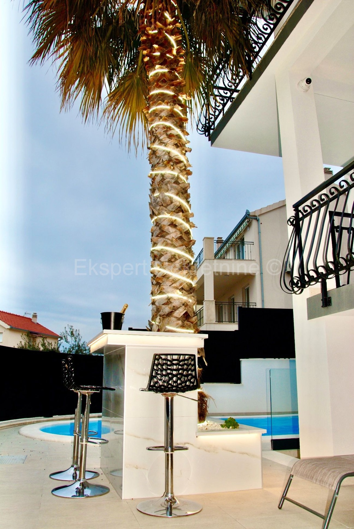 Ciovo, Okrug, luxury villa 390 m2 with swimming pool and open sea view