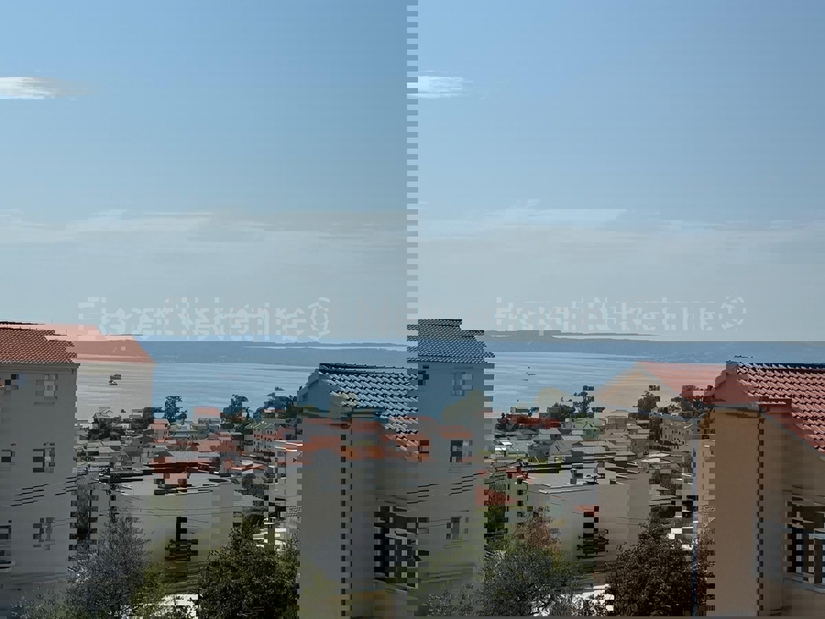 K. Gomilica, appartamento di 2 locali (casa) su due piani 105m2 con ingresso separato, vista