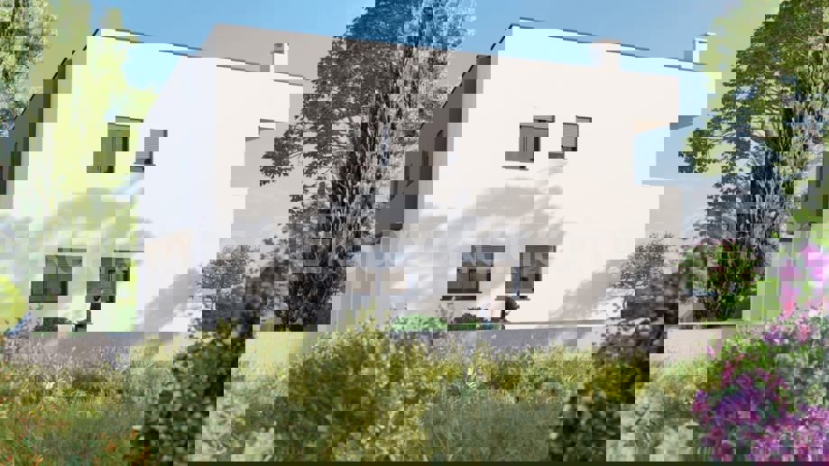 K. Gomilica, appartamento di 2 locali (casa) su due piani 105m2 con ingresso separato, vista