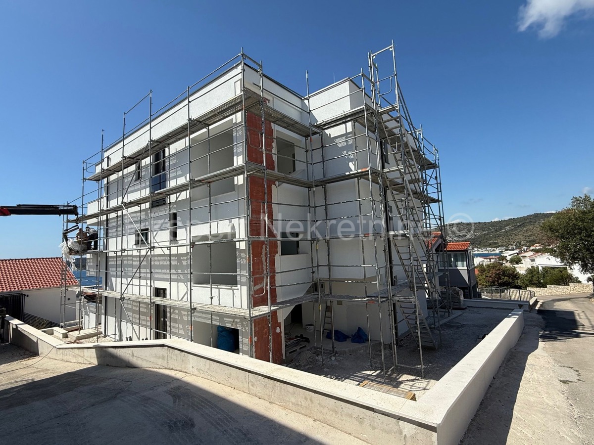 Rogoznica, Ražanj, appartamento con due camere da letto 63,52 m2, vista mare, a 160 m dal mare