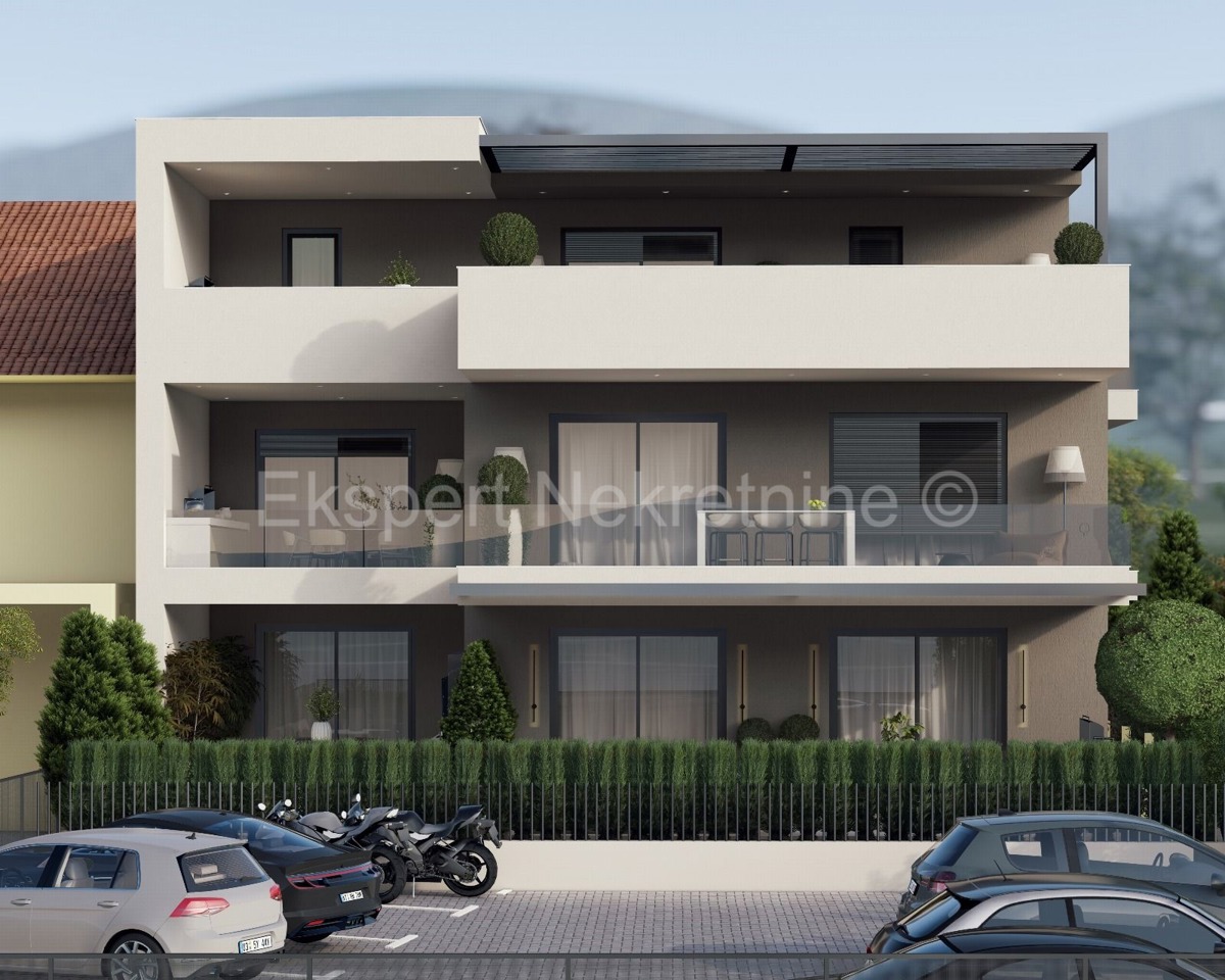 Trogir, 1-bedroom apartment 51 m2, 1st floor, large loggia, new building, top location