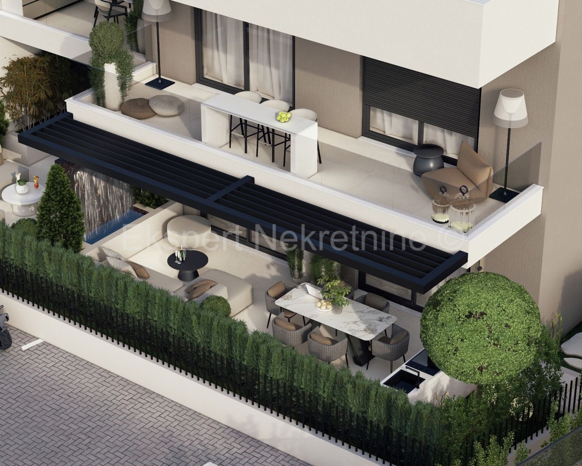 Trogir, 1-bedroom apartment 51 m2, 1st floor, large loggia, new building, top location