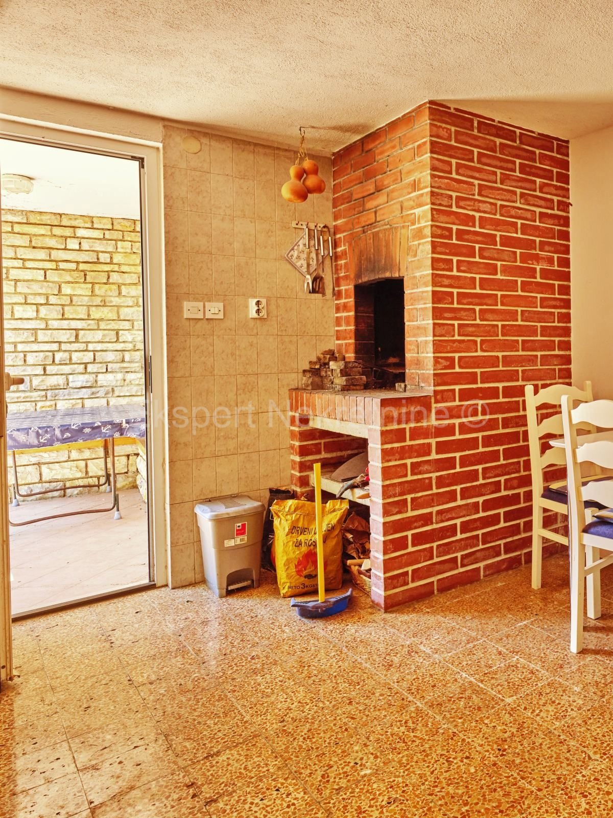 Stanići, casa indipendente 115m2, prima fila al mare, garage