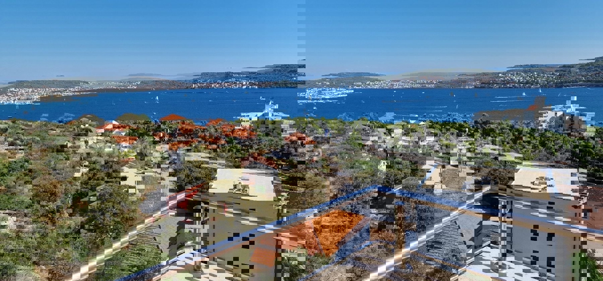 Seget D., penthouse 2-bedroom 106 m2, panoramic sea view