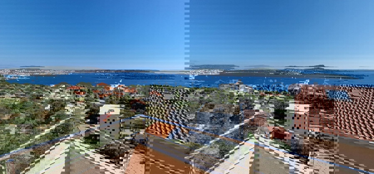 Seget D., penthouse 2-bedroom 106 m2, panoramic sea view