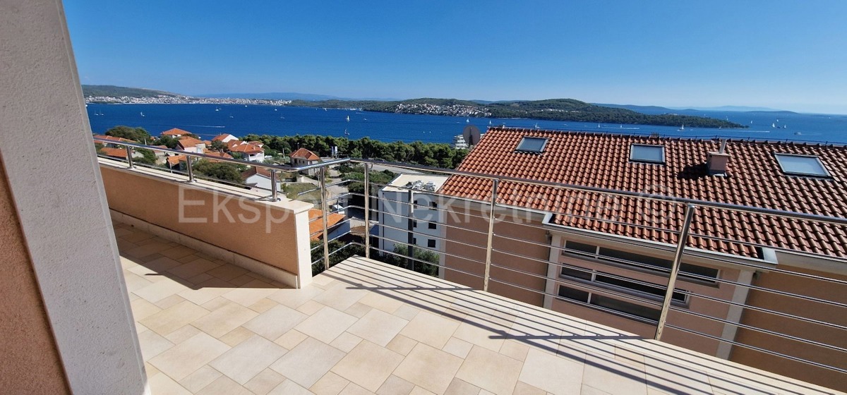 Seget D., penthouse 2-bedroom 106 m2, panoramic sea view