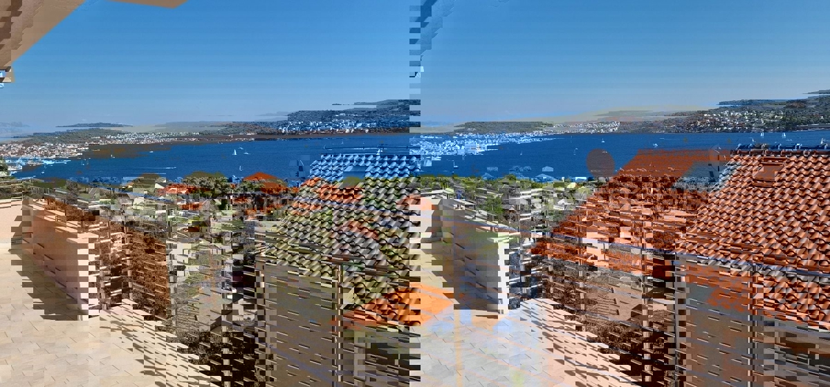 Seget D., penthouse 2-bedroom 106 m2, panoramic sea view