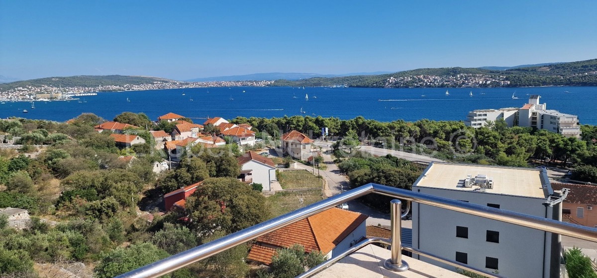 Seget D., penthouse 2-bedroom 106 m2, panoramic sea view
