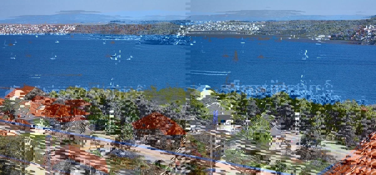 Seget D., penthouse 2-bedroom 106 m2, panoramic sea view