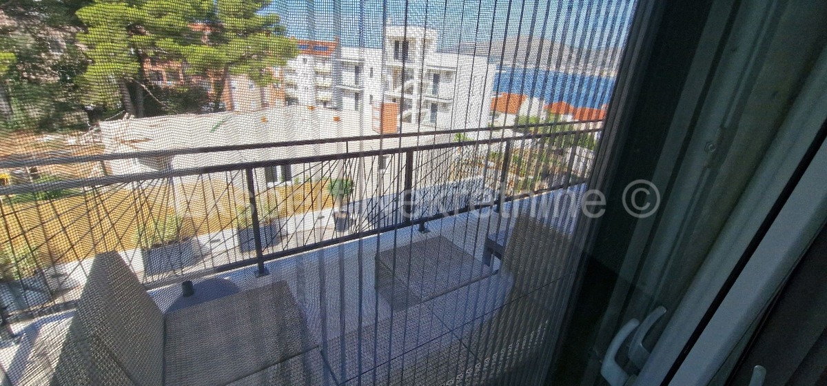 Čiovo, Okrug G, 2-bedroom apartment 75 m2, newly built, large terrace, 250 m from the sea