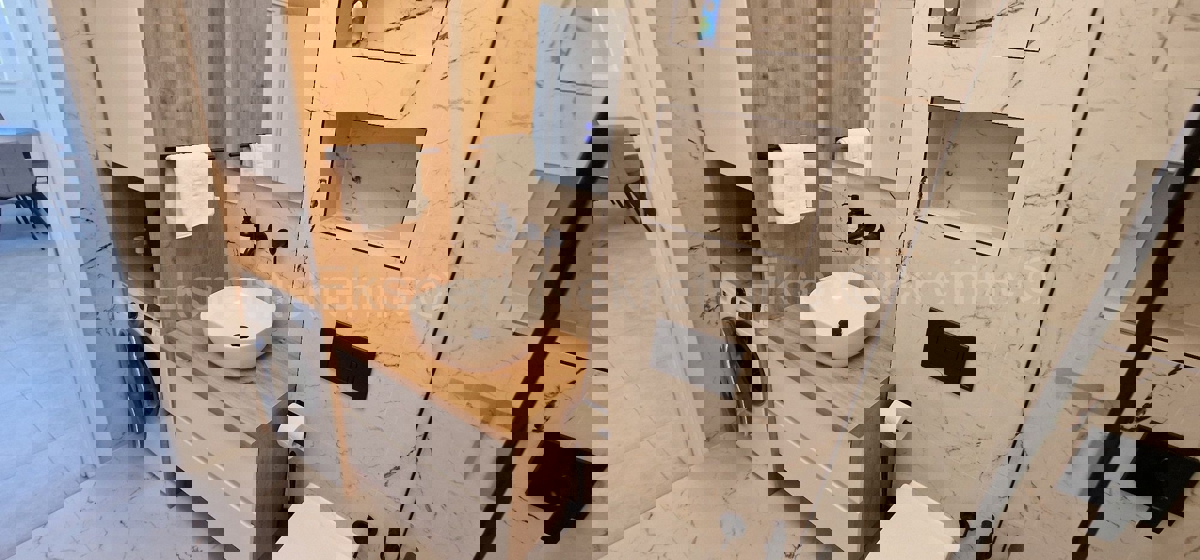 Čiovo, Okrug G, 2-bedroom apartment 75 m2, newly built, large terrace, 250 m from the sea