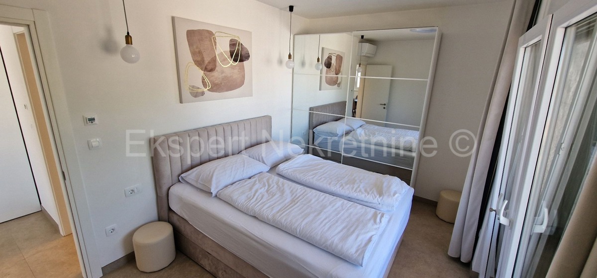 Čiovo, Okrug G, 2-bedroom apartment 75 m2, newly built, large terrace, 250 m from the sea