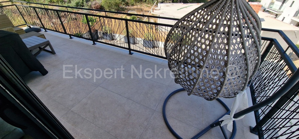 Čiovo, Okrug G, 2-bedroom apartment 75 m2, newly built, large terrace, 250 m from the sea