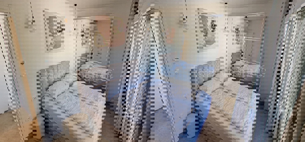 Čiovo, Okrug G, 2-bedroom apartment 75 m2, newly built, large terrace, 250 m from the sea