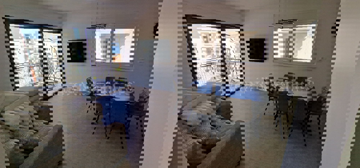 Čiovo, Okrug G, 2-bedroom apartment 75 m2, newly built, large terrace, 250 m from the sea